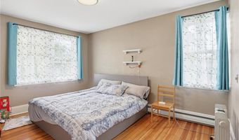 192 Washington Rd, Barrington, RI 02806