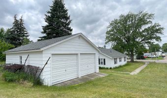402 S Clark St, Bassett, NE 68714
