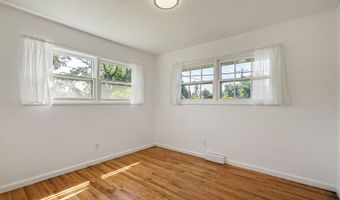 881 LINN Ave, Oregon City, OR 97045