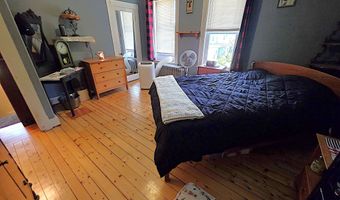 2 Green St, Barre, VT 05641