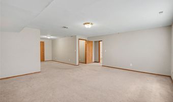 604 SE Tower Ct, Ankeny, IA 50021