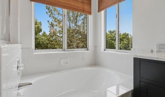 5217 Alamosa Park Dr, Oceanside, CA 92057