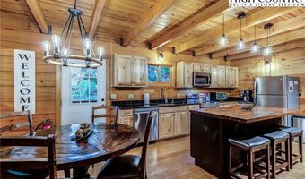 133 Cliffwood Dr, Banner Elk, NC 28604