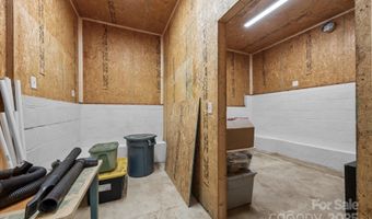 17 Laurel Rd, Arden, NC 28704