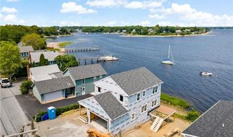 92 King Philip Ave, Bristol, RI 02809