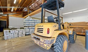 21338 OAK Ln, Aurora, OR 97002