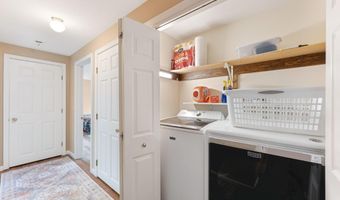 2 Cortland Cir, Bangor, ME 04401