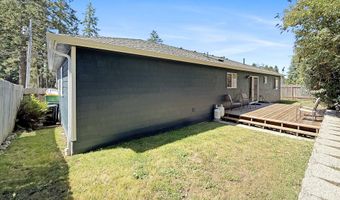 632 MEADOW Ln, Brookings, OR 97415