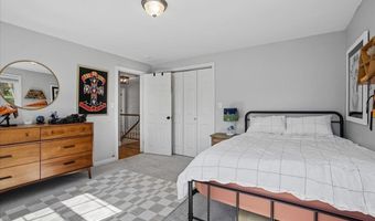 18 Hawk Dr, Bedford, NH 03110