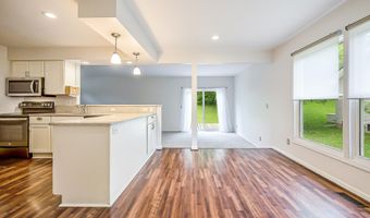 2240 Steeplechase Dr, Ann Arbor, MI 48103
