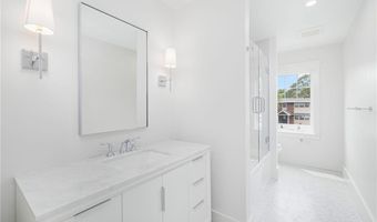 35 Anchor Way, Newport, RI 02840