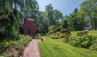 7 S Ridge Rd, Brookfield, CT 06804