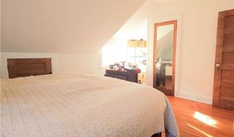 73 Old Fort Rd, Newport, RI 02840