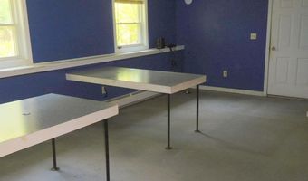 560 Broad St, Auburn, ME 04210