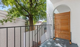 207 S PATRICK St 204, Alexandria, VA 22314