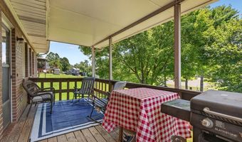 1140 Hillview Dr, Abingdon, VA 24210