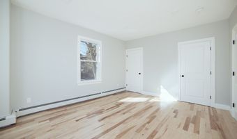 25 Edison Grn 2, Boston, MA 02125