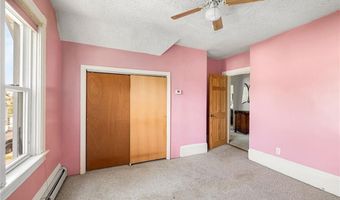 48 Wollaston St, Cranston, RI 02910