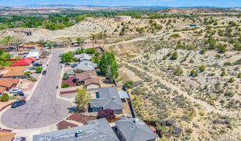 208 SWIRE HEIGHTS Dr, Aztec, NM 87410