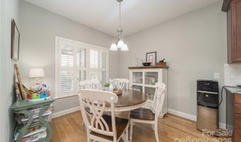 153 Caudle Meadows Dr, Advance, NC 27006