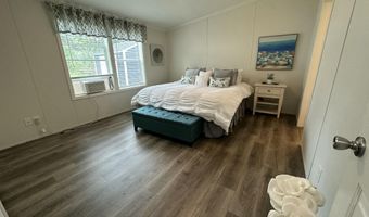 25 Park Ln, Arundel, ME 04046