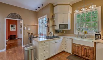 1724 AVENIDA ALTURAS NE, Albuquerque, NM 87110
