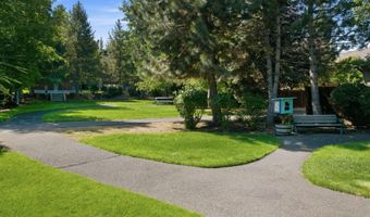 19350 SW Laurelhurst Way, Bend, OR 97702