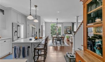 43 Sherman St, Newport, RI 02840