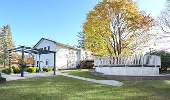 72 Laura Dr, Airmont, NY 10952