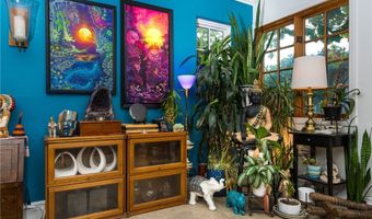 915 Highland Dr, Solana Beach, CA 92075