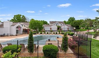 1700 Highview Circle Ct, Ballwin, MO 63021
