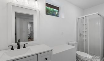 11 Upland Rd, Asheville, NC 28804