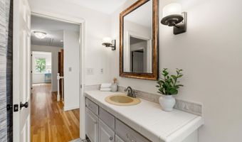 6 Winterberry Dr, Amherst, NH 03031