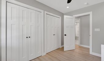 805 SE 2nd St, Ankeny, IA 50021