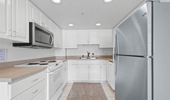 1314 Kalakaua Avenue 413, Honolulu, HI 96826