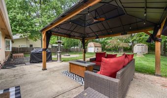 1135 Royal Dr, Amherst, OH 44001