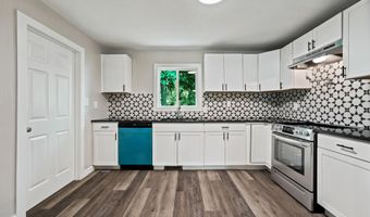 715 E Springfield St, Aurora, MO 65605