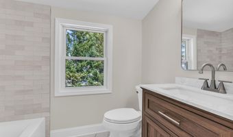 620 Tiller Ave, Beachwood, NJ 08722
