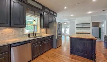 2113 Backlake Cir, Bainbridge, GA 39819