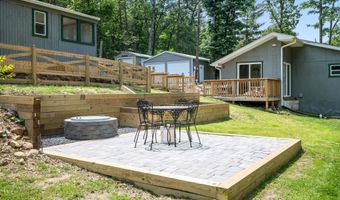 14 JOHNS Rd, Augusta, WV 26704