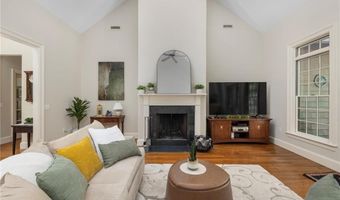 70 Great Rd, East Greenwich, RI 02818
