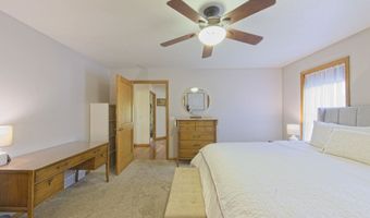 552 Meadowlark Ln, Portage, WI 53901