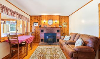 63 Lake Shore Dr, Barnstead, NH 03225