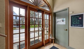 14 School St, Bristol, VT 05443