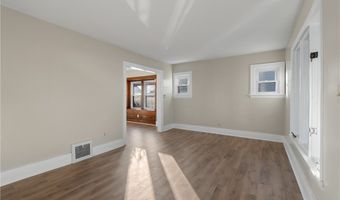 1899 16th St SW, Akron, OH 44314