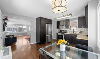 116 Sigsbee Ave, Albertson, NY 11507
