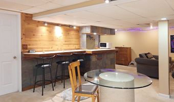 2110 Cumberland Pkwy, Algonquin, IL 60102