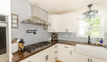 4580 Lakeshore Dr, Bean Station, TN 37708