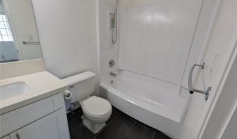572 Mananai Pl 20A, Honolulu, HI 96818