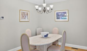 4 Hollyhock Knoll Ct 4, Bourne, MA 02532